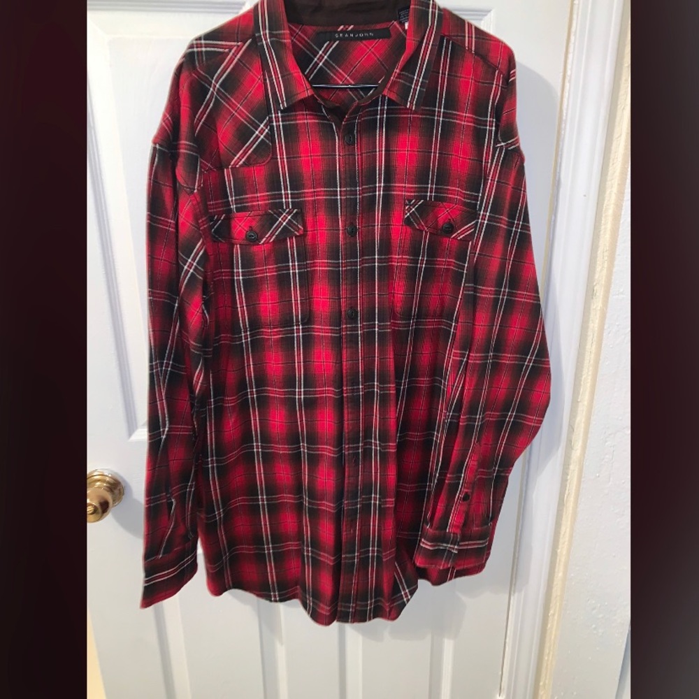 Sean John men’s red cotton flannel.